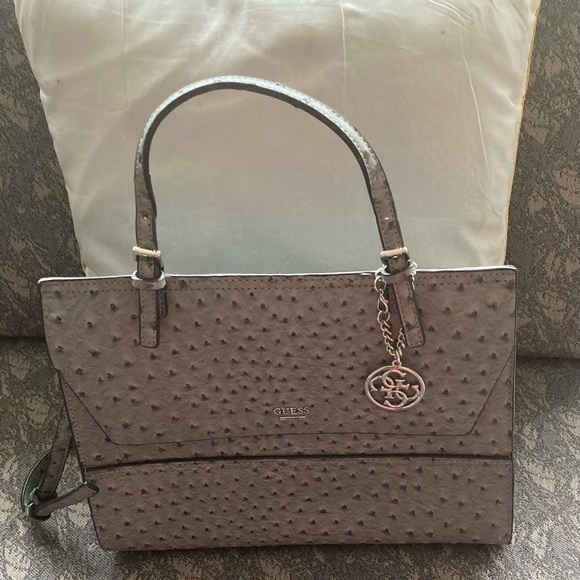 New Guess Bag with extra cross body strap . - Picture 1 of 3